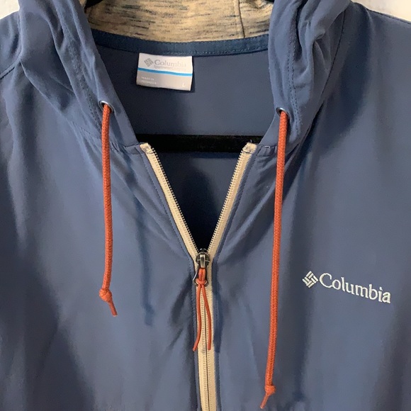 Columbia zip-up jacket. Large - Picture 2 of 7